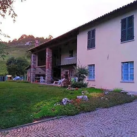 Alojamento de Acomodação e Pequeno-almoço Bricco Fiore